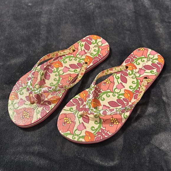 Vera Bradley - Picture 9 of 10